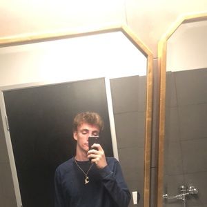 Meet your Posher, Logan